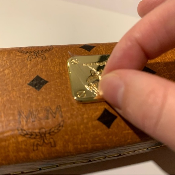 ♥️SOLD♥️MCM Glasses - Picture 3 of 15